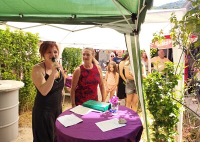 Photo du discours de Sandrine à l'inauguration du tiers-lieu